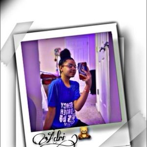 Meet your Posher, Adrianah